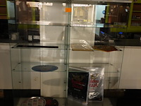 2x glazen kast - afbeelding 1 van  2