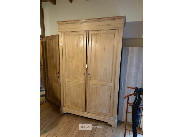 2x grenen kast (1x dubbele, 1x enkele) - afbeelding 1 van  4