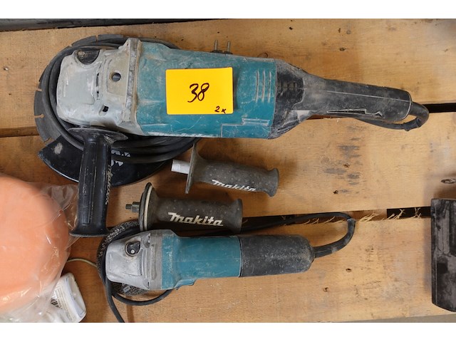 2x haakse slijper makita - afbeelding 1 van  5