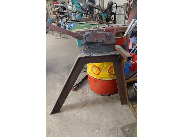 2x handmatige metaalbewerking machine - afbeelding 8 van  9