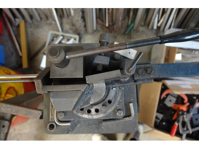 2x handmatige metaalbewerking machine - afbeelding 9 van  9