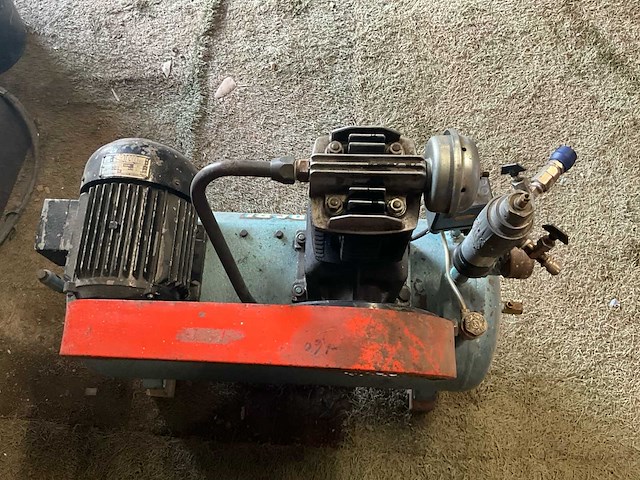 2x hogedrukcompressoren - afbeelding 4 van  6