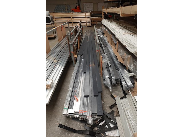 2x houder met inhoud - afbeelding 3 van  5