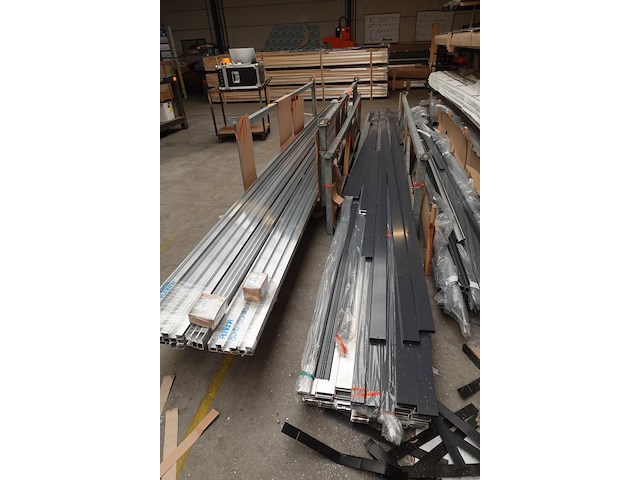 2x houder met inhoud - afbeelding 4 van  5