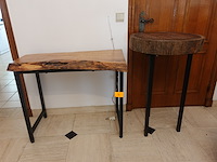 2x houten bijzettafel handwerk