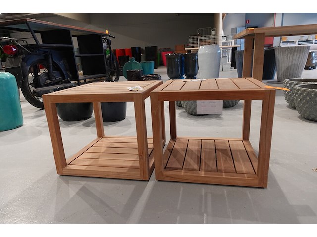 2x houten bijzettafel - afbeelding 1 van  6