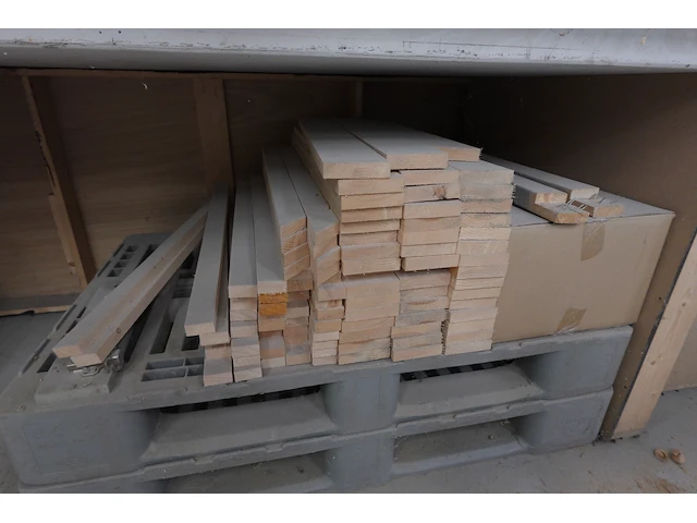 2x houten bok + restpartij diverse houten platen - afbeelding 7 van  13