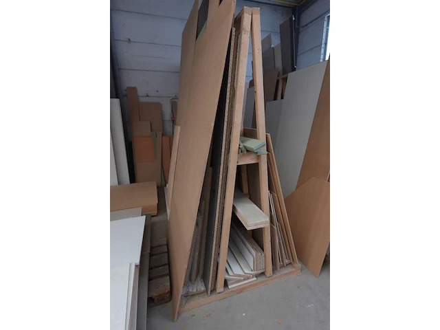 2x houten bok + restpartij diverse houten platen - afbeelding 13 van  13