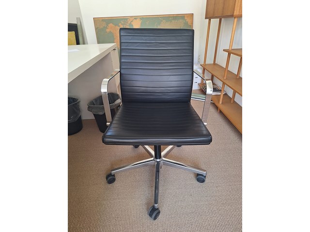 2x houten bureau - afbeelding 3 van  9