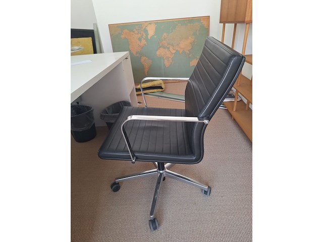 2x houten bureau - afbeelding 4 van  9