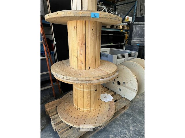 2x houten kabelhaspels ø90 x h62 cm - afbeelding 1 van  3