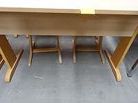 2x houten lessenaar + 4x stoel - afbeelding 2 van  3
