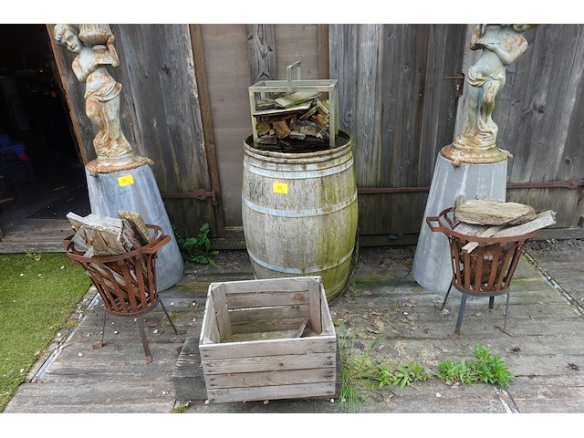 2x houten ton & 2x vuurkorf - afbeelding 1 van  6