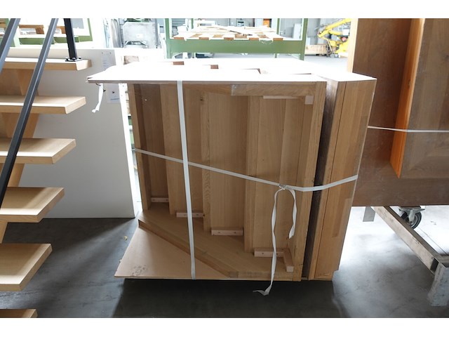 2x houten trap - afbeelding 1 van  4