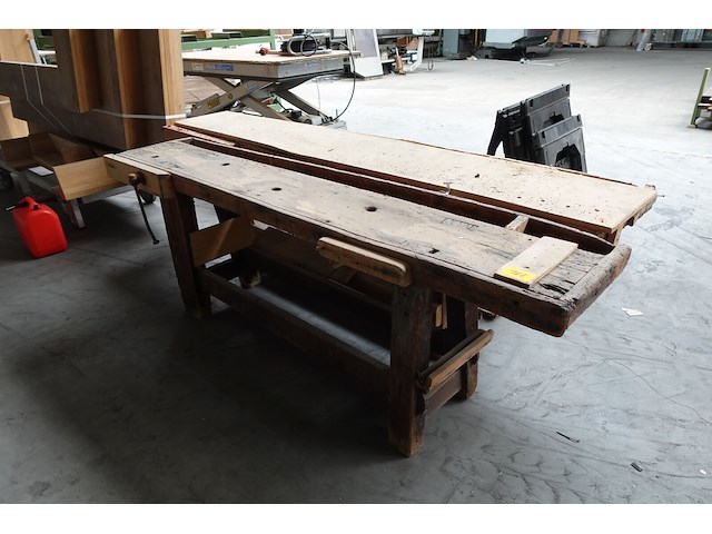 2x houten werktafel - afbeelding 1 van  5