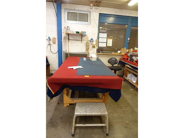 2x houten werktafel - afbeelding 3 van  7