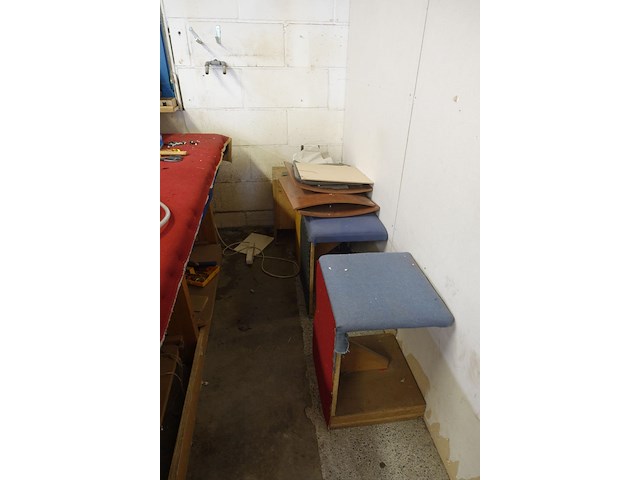 2x houten werktafel - afbeelding 4 van  7