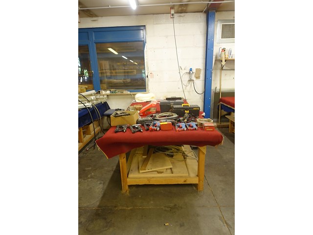 2x houten werktafel - afbeelding 2 van  5