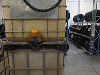 2x ibc container mazout met pomp - afbeelding 2 van  3
