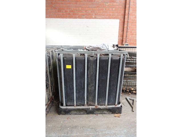 2x ibc container - afbeelding 1 van  3