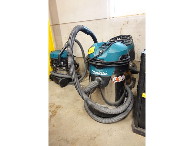 2x industriële stofzuiger makita - afbeelding 1 van  6