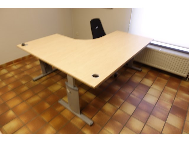 2x inhoud bureau - afbeelding 5 van  10