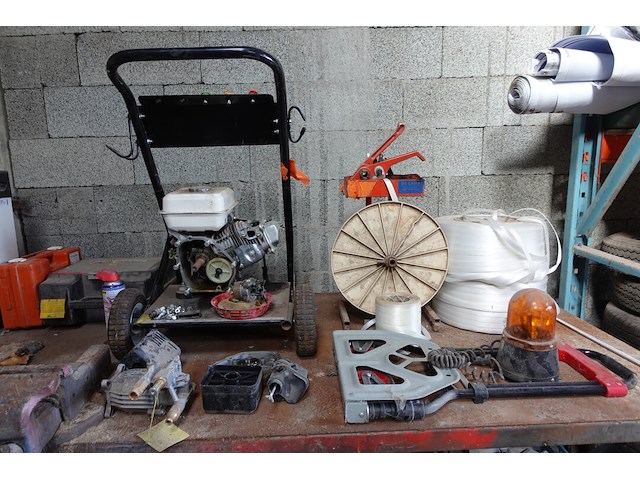 2x inhoud werkbank - afbeelding 2 van  9