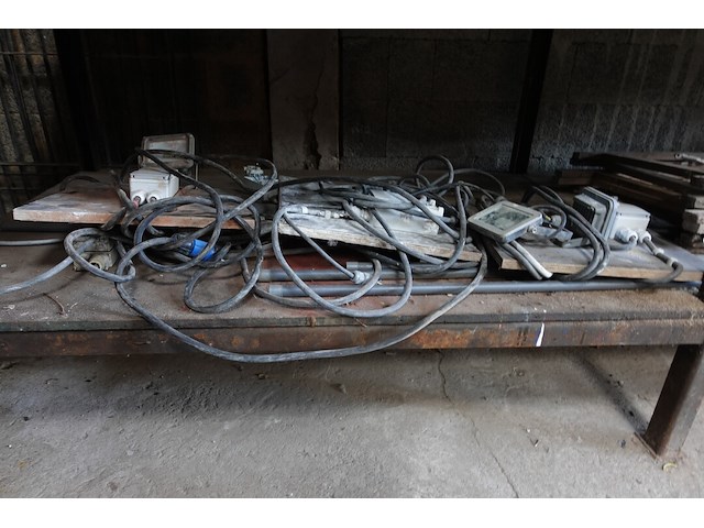 2x inhoud werkbank - afbeelding 5 van  9