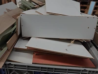 2x inklapbare kunststof palletbox + inhoud - afbeelding 3 van  3