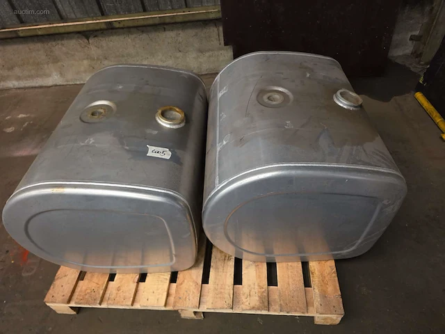 (2x) inox vrachtwagen brandstoftanks no name - afbeelding 1 van  3