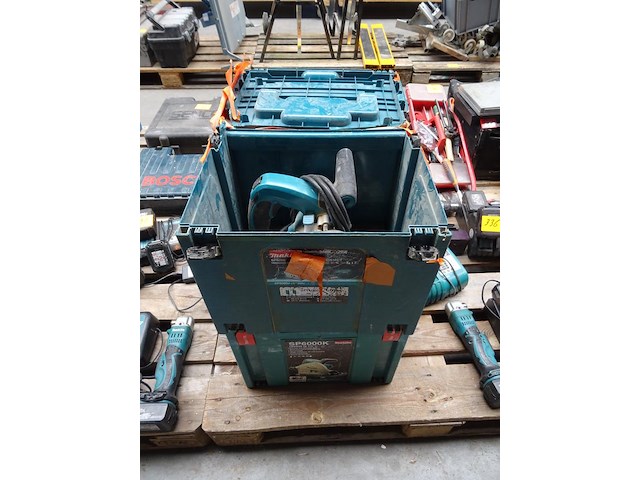 2x invalzaag makita + geleidingslat - afbeelding 1 van  4