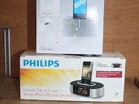 2x ipod/iphone docking station, philips, waarvan 1 voor iphone 5, werking niet gekend - afbeelding 1 van  2