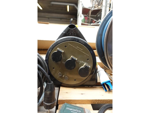 2x kabel op haspel - afbeelding 3 van  3