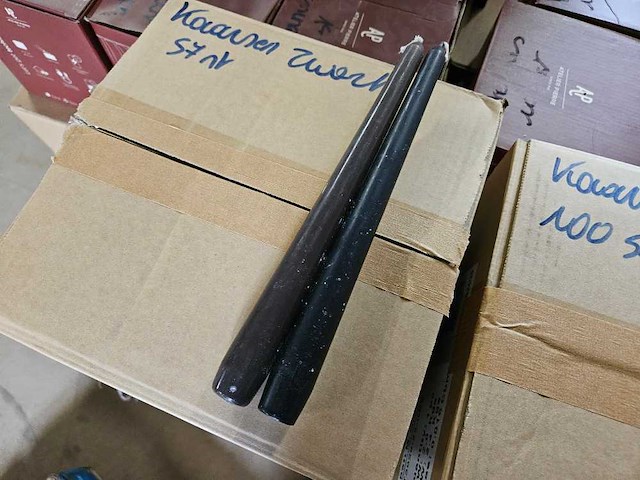2x kandelaar 80cm h wit met 200+ kaarsen - afbeelding 6 van  7