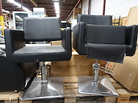 2x kapperstoel - afbeelding 1 van  3