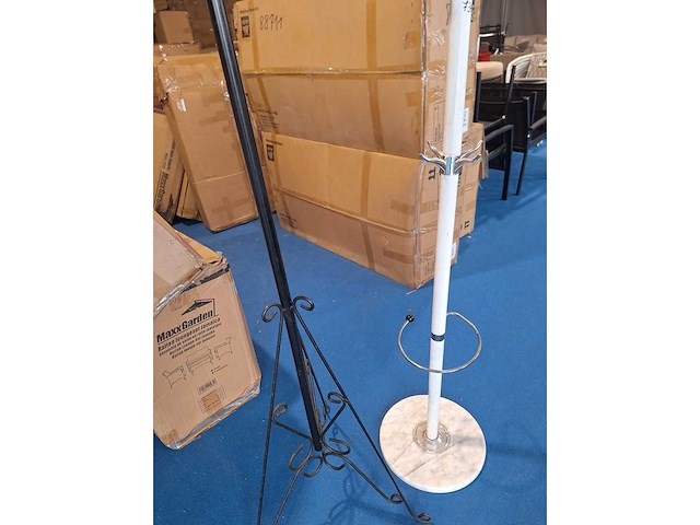 2x kapstok metaal hoog - afbeelding 4 van  4