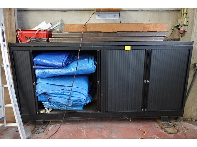 2x kast met beugel & inhoud - afbeelding 1 van  6