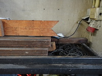 2x kast met beugel & inhoud - afbeelding 5 van  6