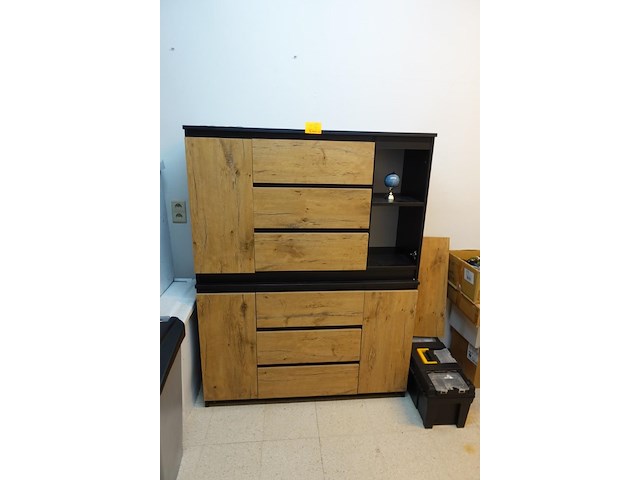 2x kast met inhoud - afbeelding 1 van  9