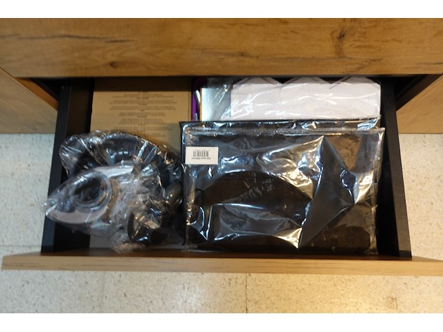 2x kast met inhoud - afbeelding 5 van  9