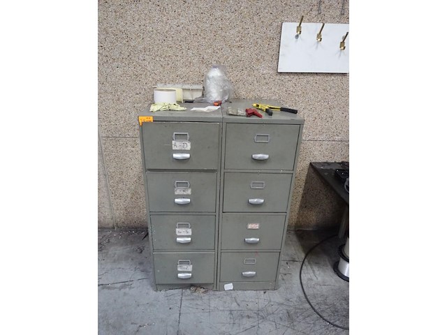 2x kast met inhoud - afbeelding 5 van  12