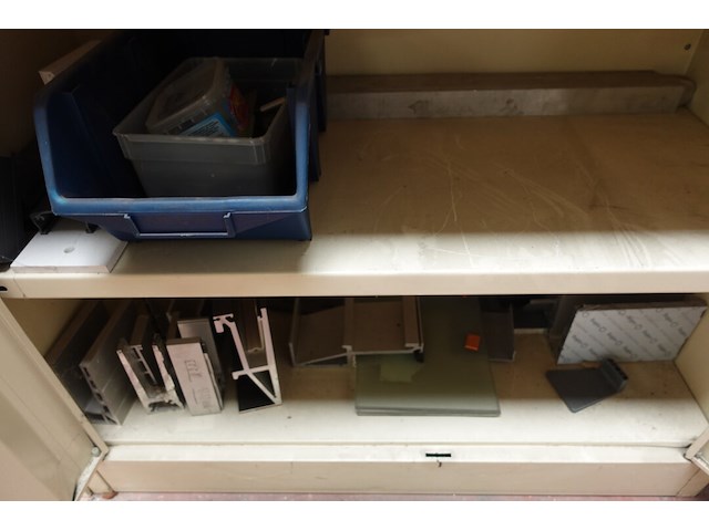 2x kast met inhoud - afbeelding 4 van  12