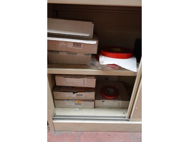 2x kast met inhoud - afbeelding 7 van  12