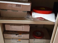 2x kast met inhoud - afbeelding 7 van  12