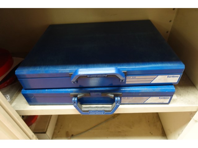 2x kast met inhoud - afbeelding 11 van  12