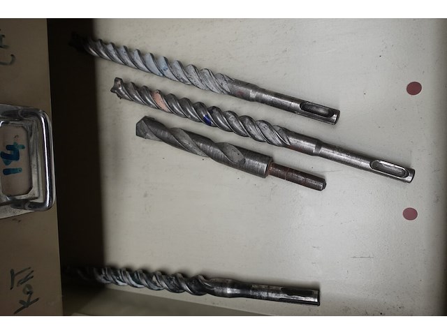 2x kast met inhoud - afbeelding 2 van  17