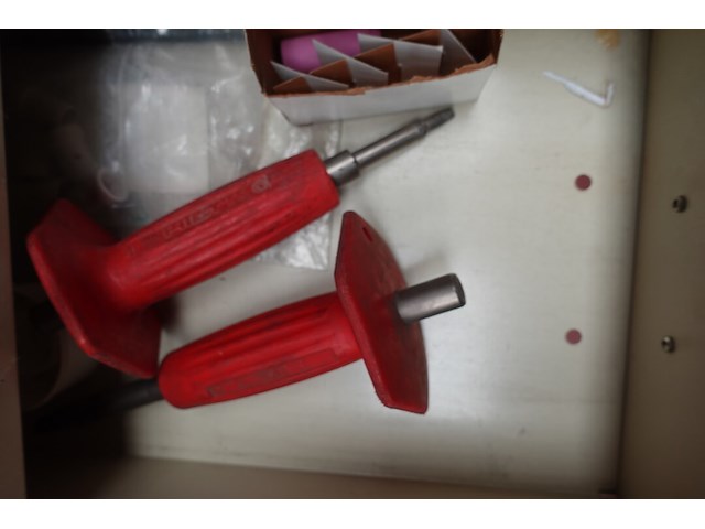 2x kast met inhoud - afbeelding 7 van  17