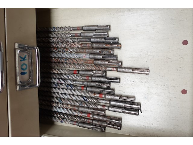 2x kast met inhoud - afbeelding 13 van  17