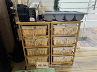 2x kastje met mandjes - afbeelding 1 van  5