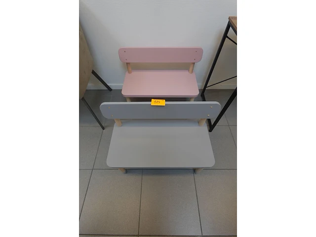 2x kinderbankje - afbeelding 1 van  3